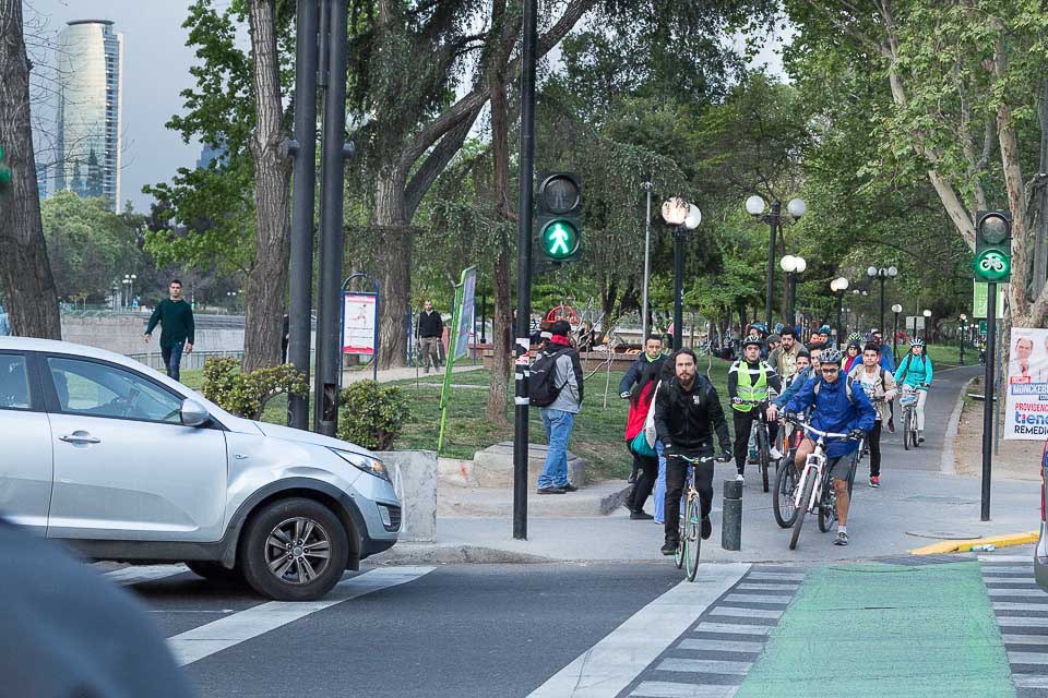 Santiago Chile bike path rush hour